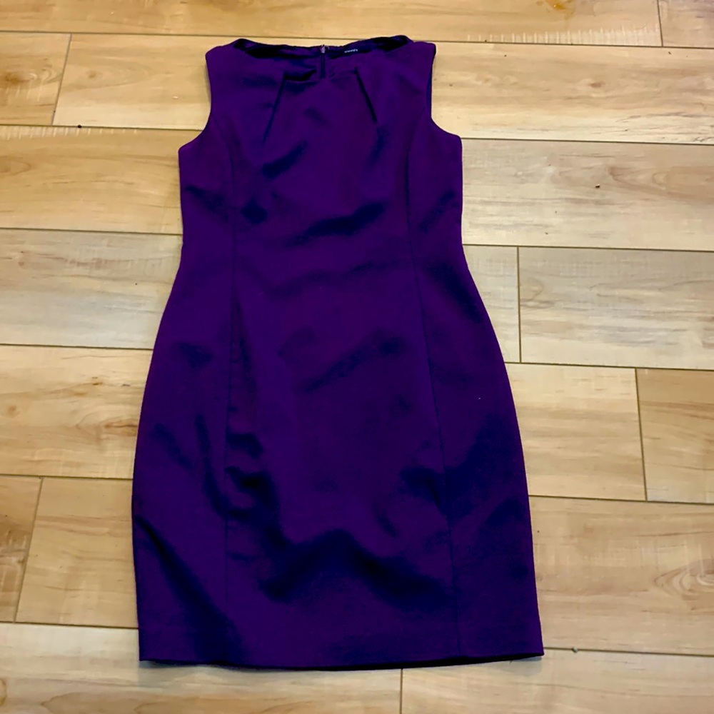 Tahari Dress in Great Condition